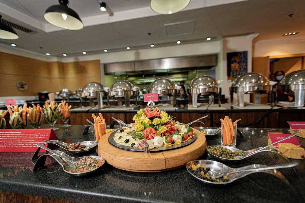 Отель Ramada Addis, Аддис-Абеба Ресторан фото