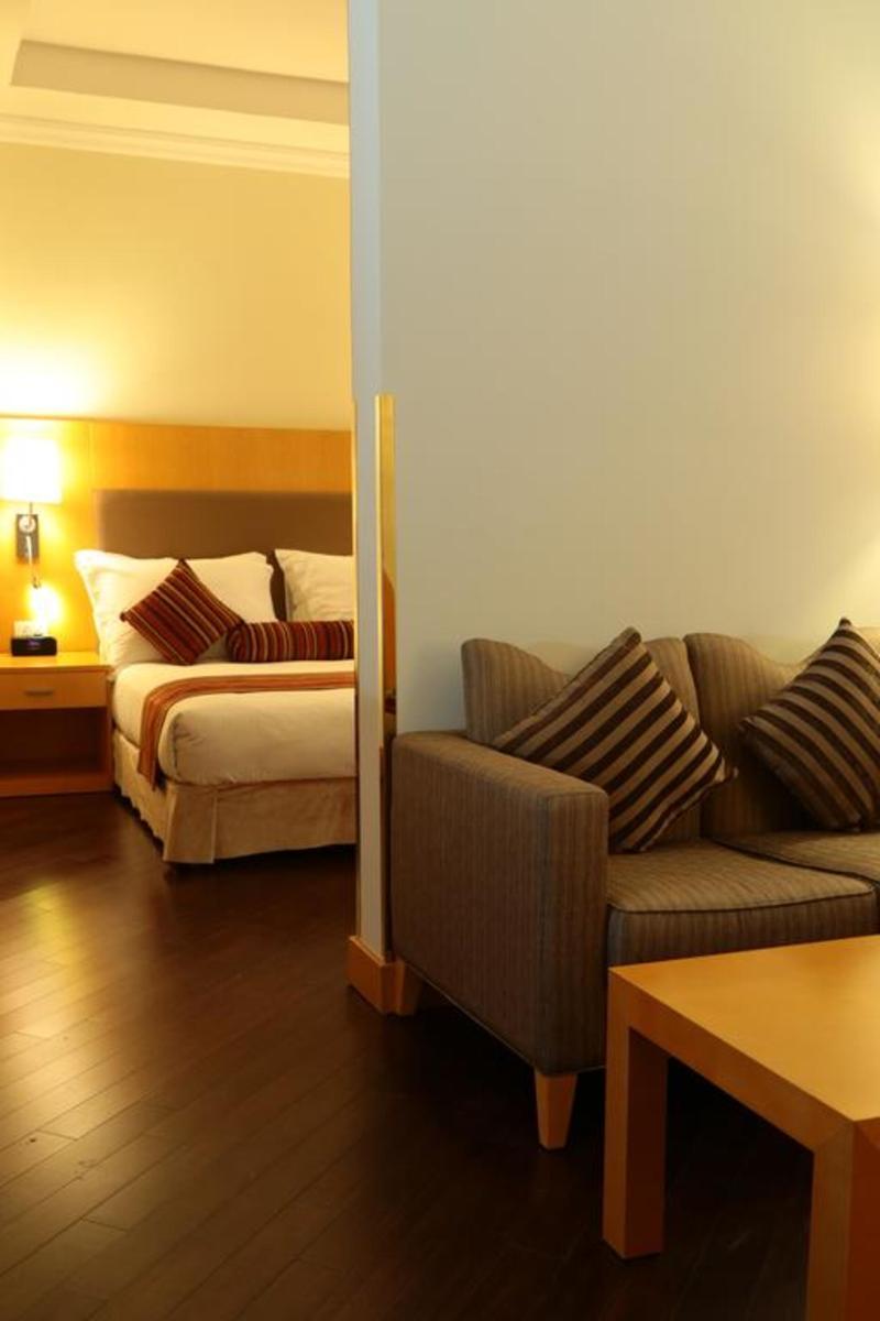 Отель Ramada Addis, Аддис-Абеба Экстерьер фото